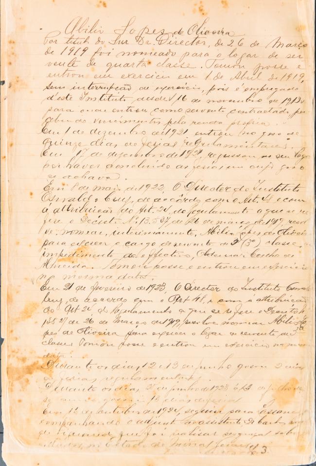 Ficha de registro funcional de Abílio Lopes de Oliveira. Documento manuscrito